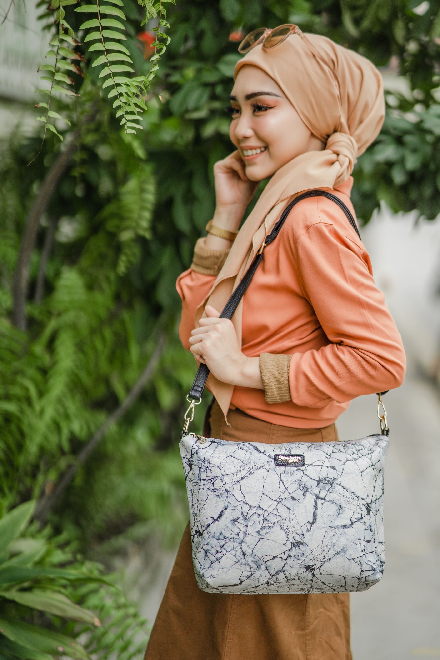 Flamingo sling bag sales